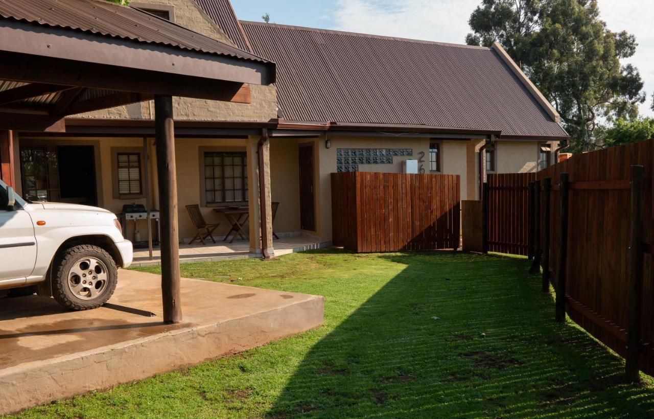 Camdeboo Place Dullstroom Exterior photo